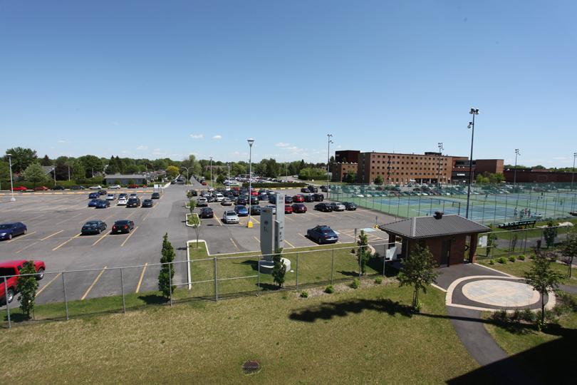 Stade Alphonse-Desjardins - équipements