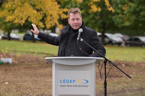 Une toute nouvelle forêt nourricière pour le Cégep Saint-Jean-sur-Richelieu