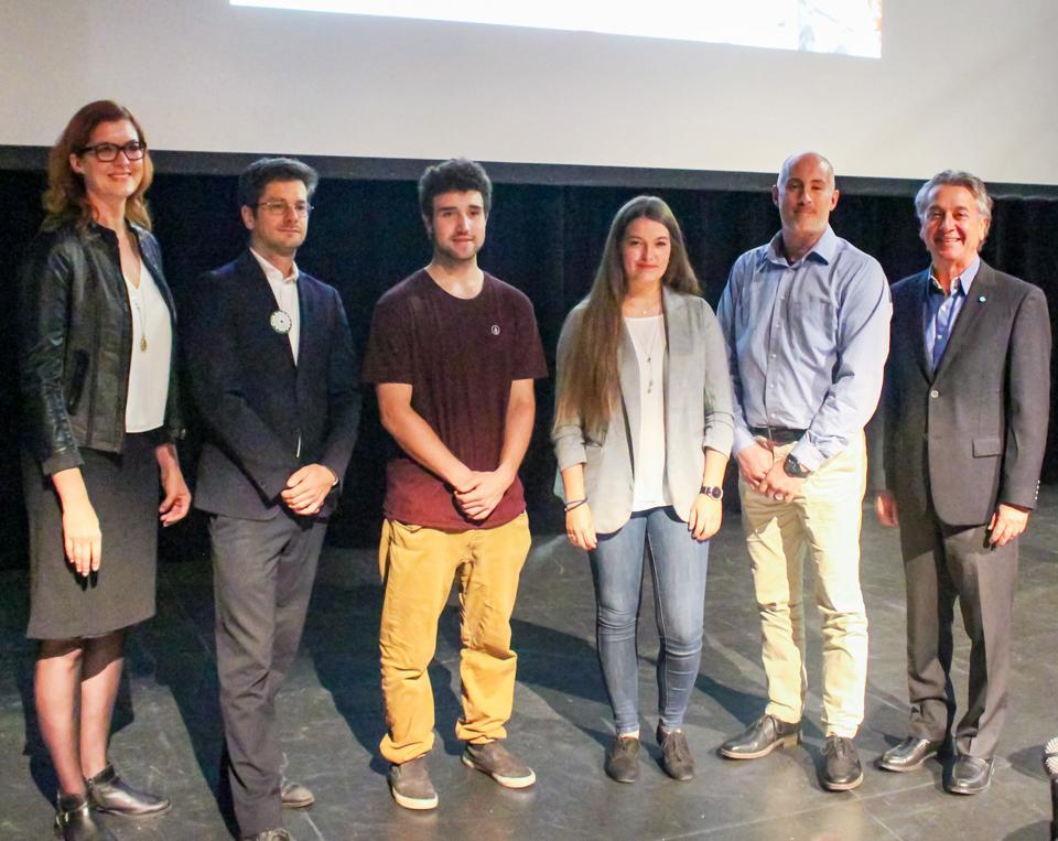 Photo officielle des candidats et des étudiants à l'animation