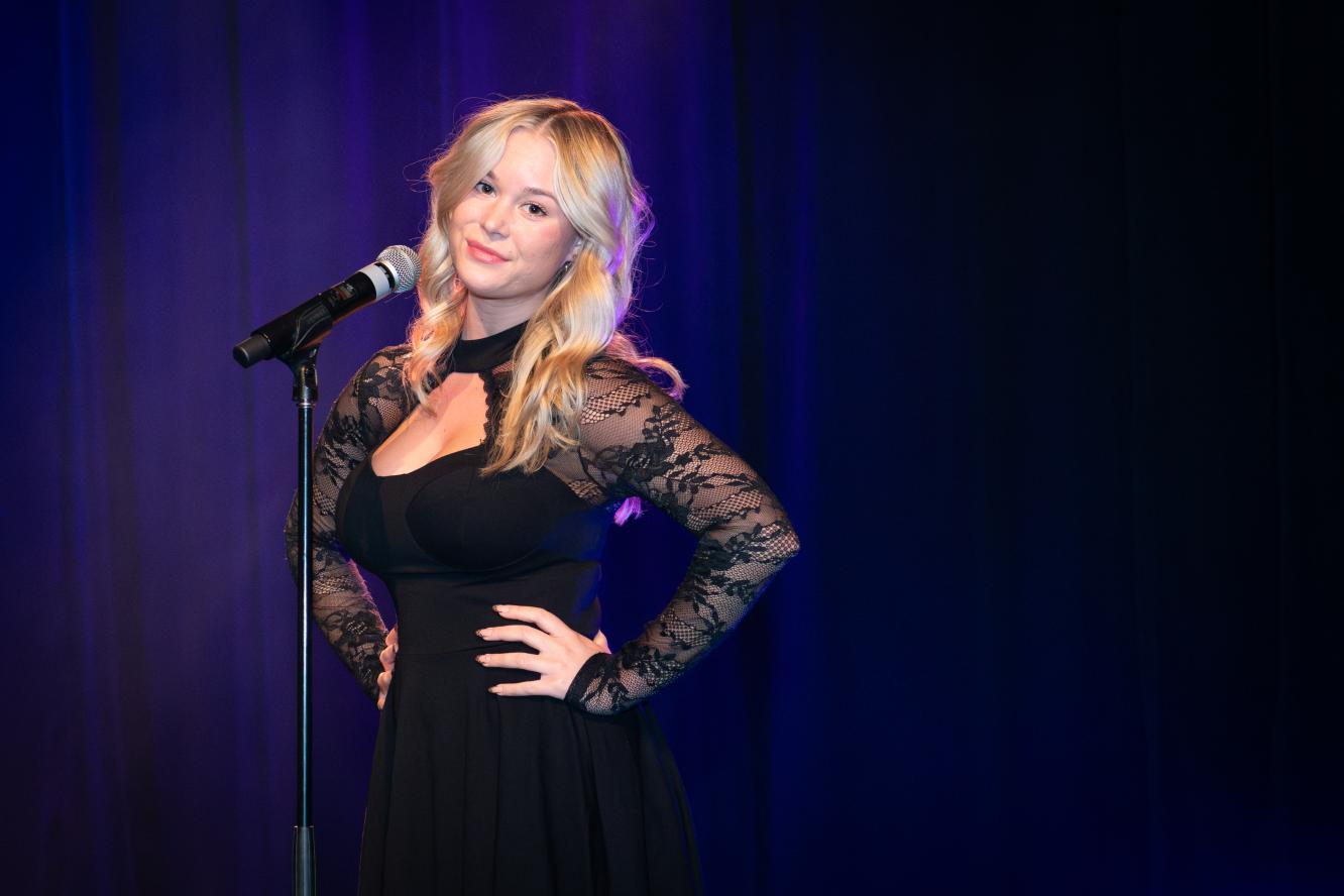 laurie_fortier_-_cegeps_en_spectacle