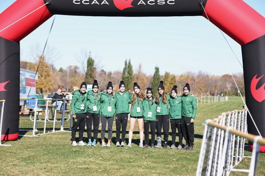 equipe-feminine-cross-country-championnat-canadien-cegep-stjean
