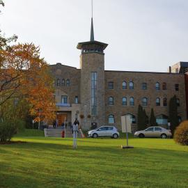 Image de la devanture du Cégep 